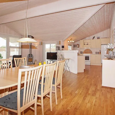 Holiday Home Duevaenget V Ferienhaus *